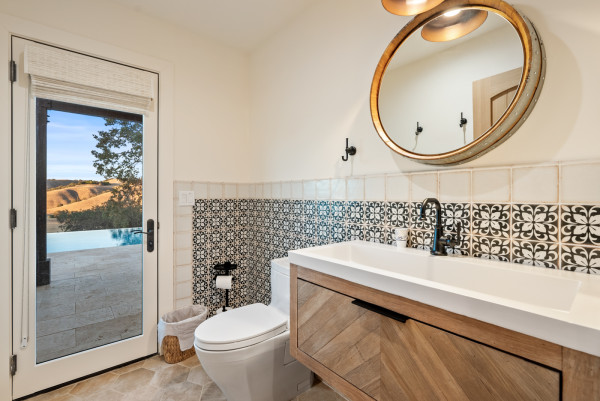 Paso Robles Geneseo Custom Home Build Bathroom
